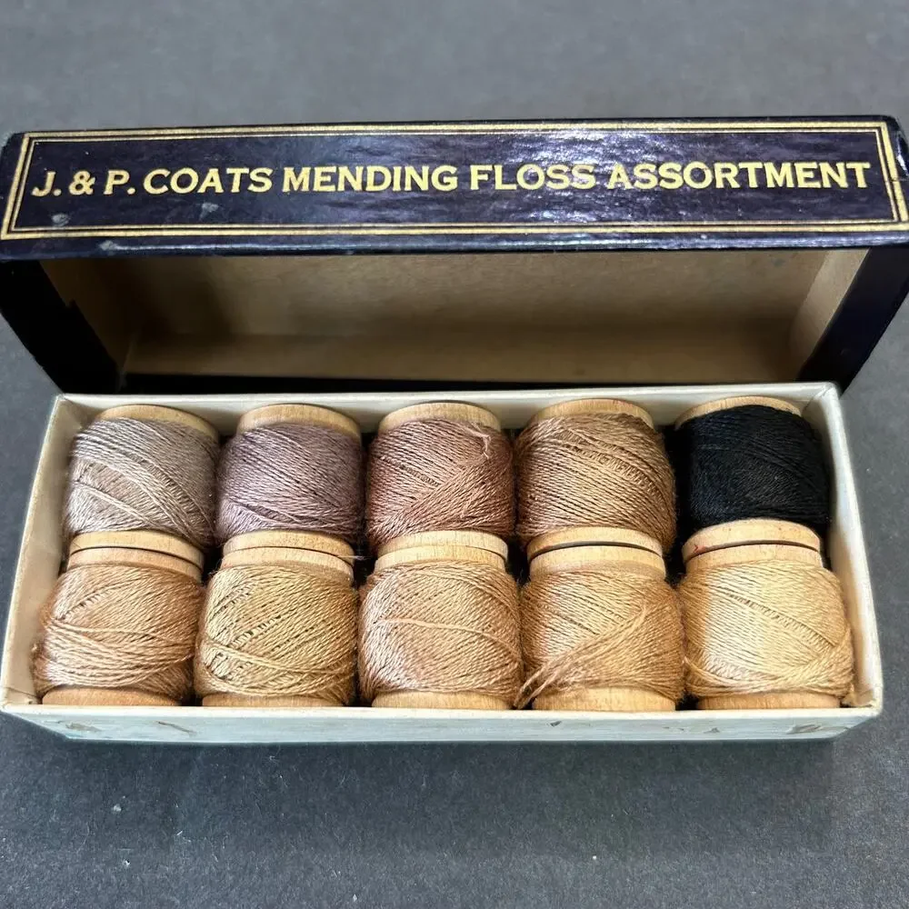 J & P Antique 1940's Mending Floss Assortment A-47 in Original Box‎